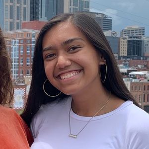 Meet your Posher, Teesha